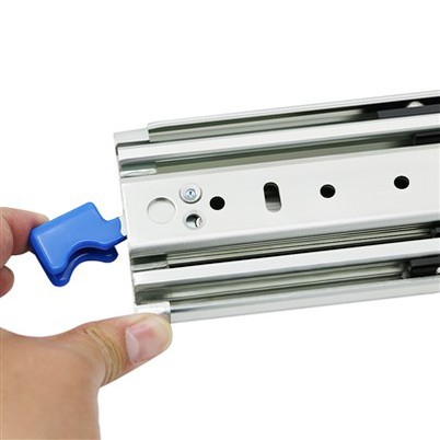 paš-aizslēdzošie bīdņi paletēm